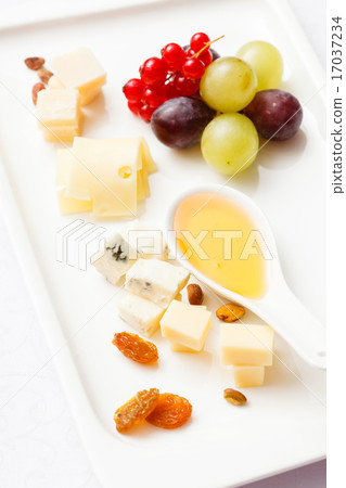 cheese plate 17037234