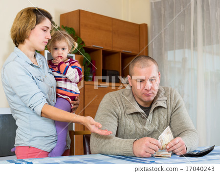 Nagging wife Nagging wife 17040243