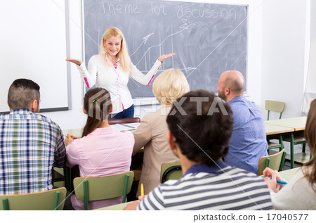 Professionals and coach at training 17040577