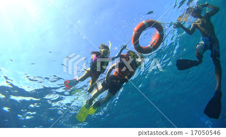 Snorkeling Parents Children Philippines 17050546