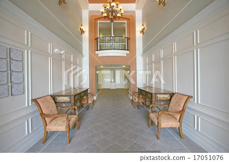 Entrance Entrance 17051076