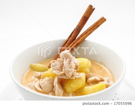 Traditional muslim soup with chicken and potatoes Traditional muslim soup with chicken and potatoes 17055096