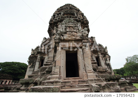 Khmer-style Pimaji ruins in Thailand 17056423