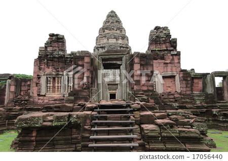 Khmer-style Pimaji ruins in Thailand 17056440