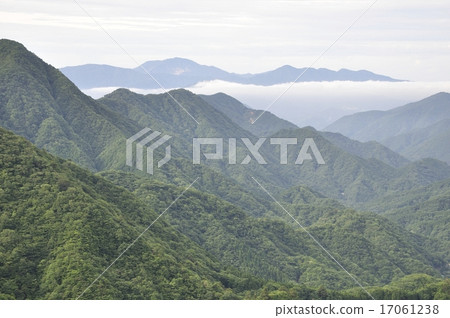 從Tanzawa內部通道看箱根 17061238