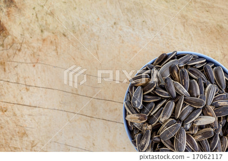 sunflower seeds 17062117