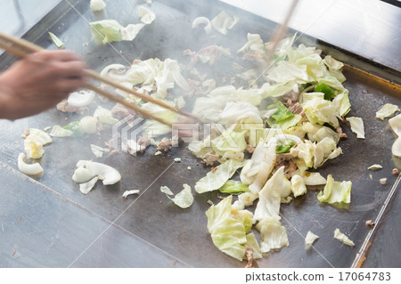 做炒麵 做炒麵 17064783