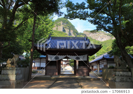 Yachuri Temple 17066913