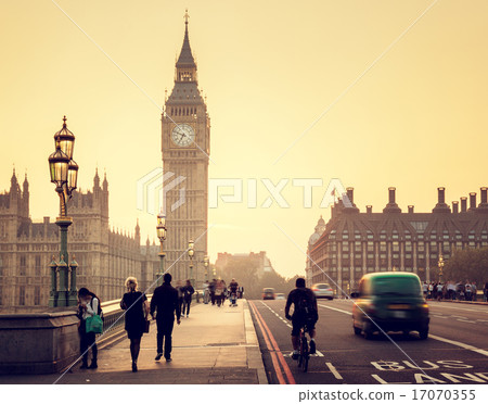 Westminster Bridge at sunset, London, UK 17070355