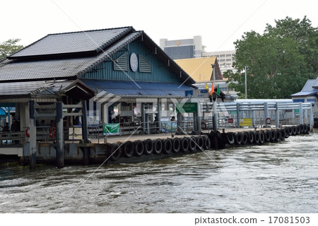Sathorn Pier of Bangkok · Chaophraya River 17081503