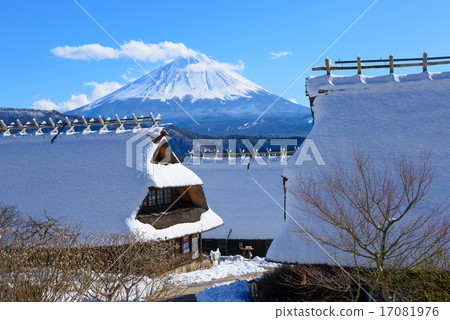Fuji and the old private house 17081976