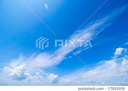 覆蓋雲彩積雲材料藍天白色雲彩拷貝空間背景材料雲彩文本空間 17083930