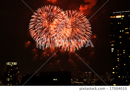 Tokyo Bay fireworks festival 17084010