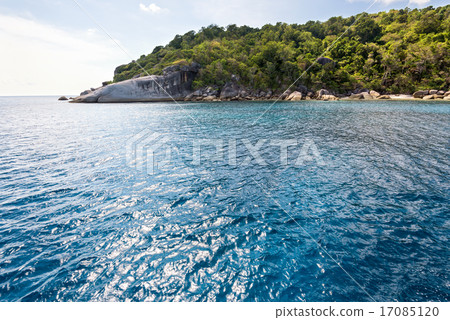 Sea for diving at Koh Payu in Similan island 17085120