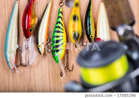 fishing bait wobbler and reel with line 17085290