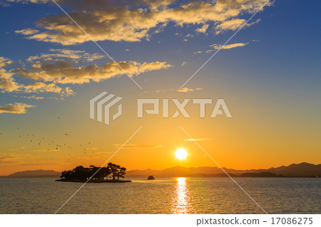 湖真嗣晚上視圖 17086275