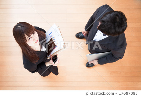 從上面看的企業職業婦女和人辦公室場面 17087083