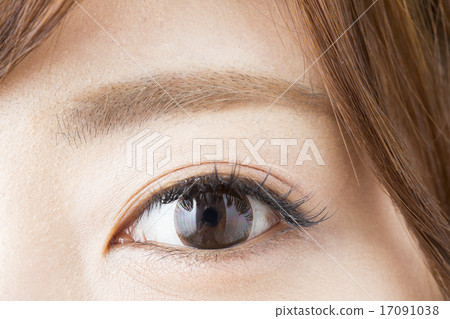 Beauty image Eyes up 17091038