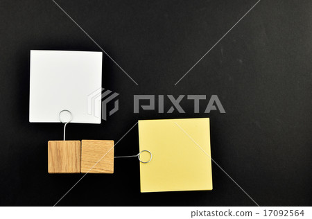 Opposite Opinion, paper notes on black background Opposite Opinion, paper notes on black background 17092564