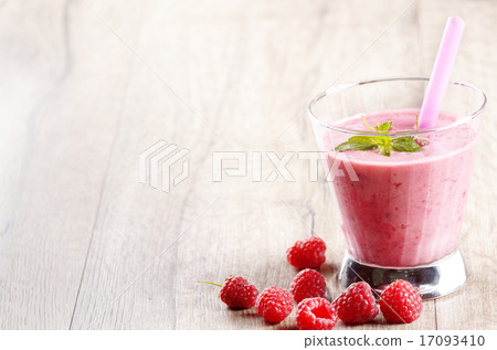 Raspberry Smoothie Raspberry Smoothie 17093410