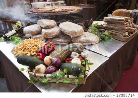 Bread, fresh vegetables, zucchini, garlic, pepper Bread, fresh vegetables, zucchini, garlic, pepper 17095714