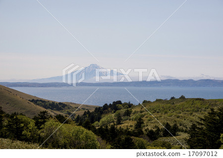 Rishiri Fuji watching from Soya Hills 17097012