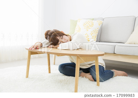 Portrait young lady Portrait young lady 17099983