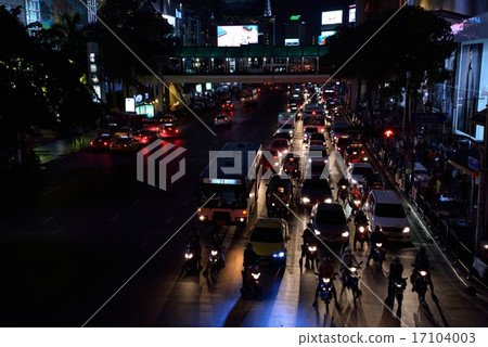 Traffic congestion in Ratchadamri street at night in Bangkok Thailand 17104003