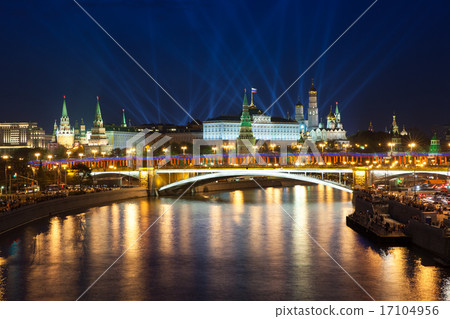 Night view of the Moscow Kremlin, Russia 17104956