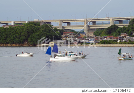 瀨戶大橋漁船的視圖 瀨戶大橋漁船的視圖 17106472
