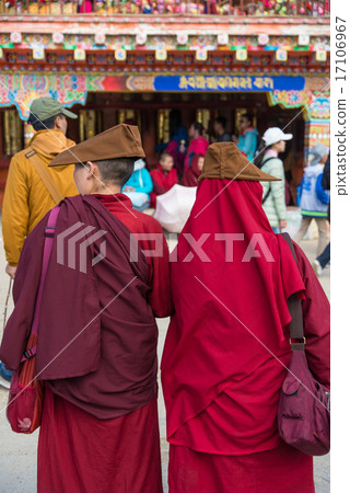 People Larnunggarpa 17106967