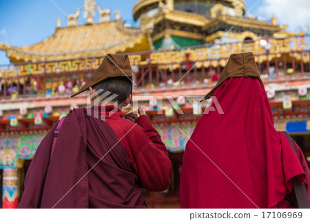 People Larnunggarpa 17106969