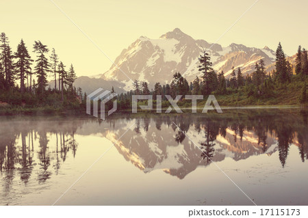Picture lake 17115173