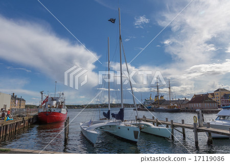 Trimaran in the port Trimaran in the port 17119086