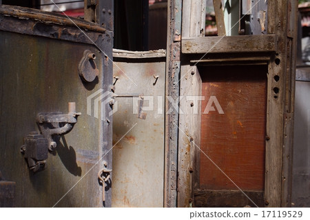 Abandoned Carriage Abandoned Carriage 17119529