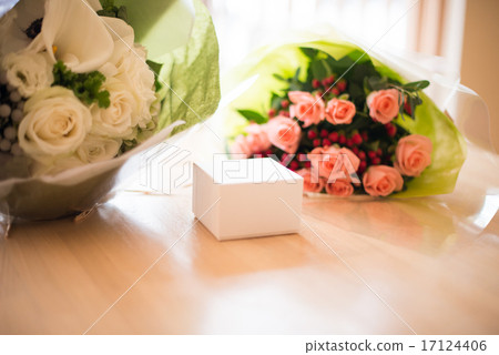 Proposal ring and bouquet 17124406