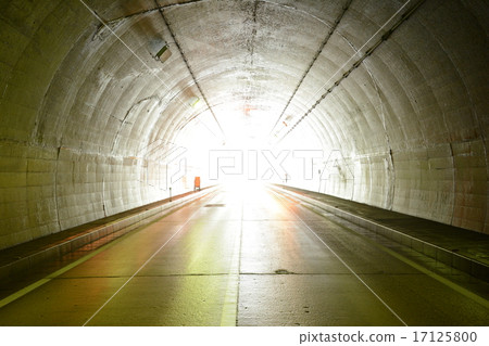 Beyond the tunnel ... 17125800