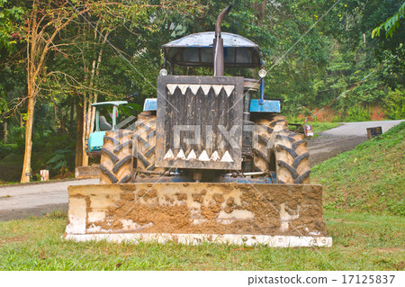 tractor tractor 17125837