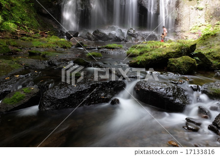 Tatsuzawafudo Falls 17133816