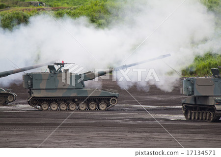 Simultaneous shooting 17134571