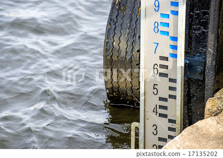 Stream gauge of the seaport of Ustka, Pola Stream gauge of the seaport of Ustka, Pola 17135202