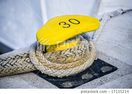 Mooring line of a trawler Mooring line of a trawler 17135214
