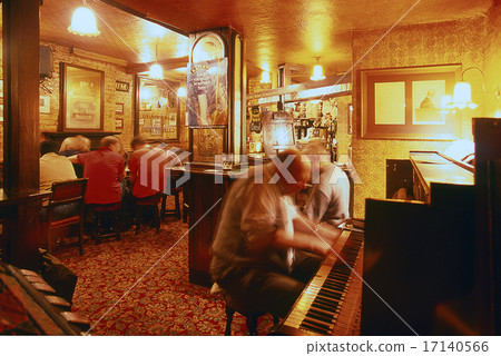 A pub A pub 17140566
