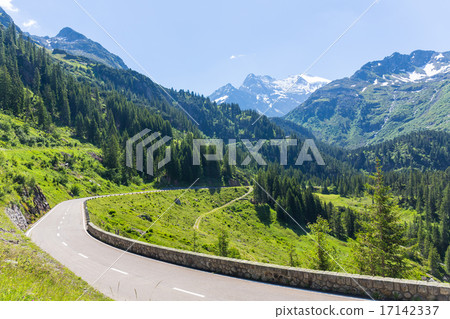 Sustenstrasse pass in Alsp Sustenstrasse pass in Alsp 17142337