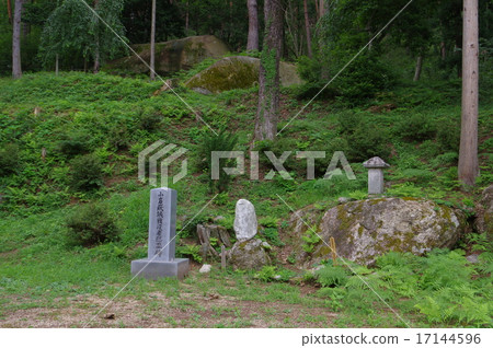 信州安曇野小岩城遺址公園(中世紀時期的山城堡遺址)戰爭紀念碑 信州安曇野小岩城遺址公園(中世紀時期的山城堡遺址)戰爭紀念碑 17144596