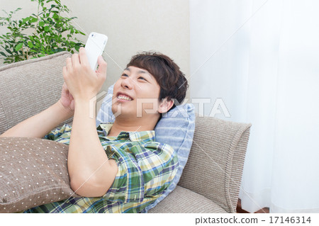 Male living room 17146314