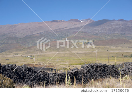 從馬鞍路,夏威夷島-3看到的冒納凱阿山 從馬鞍路,夏威夷島-3看到的冒納凱阿山 17150076