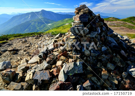 Cologne and Kurobe Goro dake at the summit of Hokkaido and Hokkaido 17150719