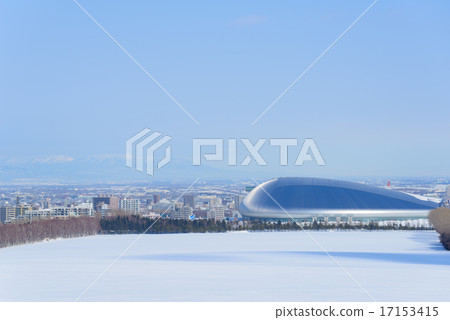 A view from the view of the town of Sapporo 17153415