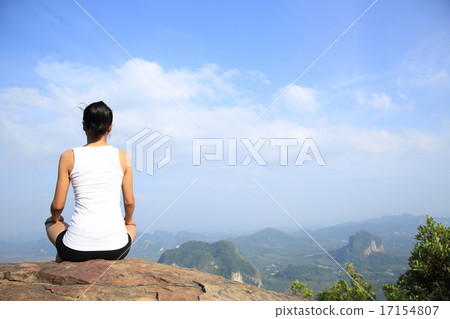young yoga woman mountain peak young yoga woman mountain peak 17154807